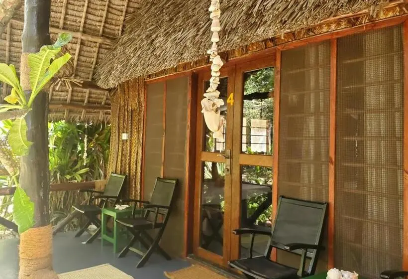 Economy Quadruple Room, Promised Land Lodge