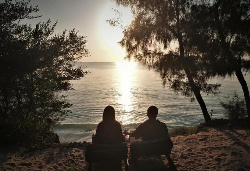 اتاق استاندارد با چشم‌انداز دریا, Seasons Lodge Zanzibar