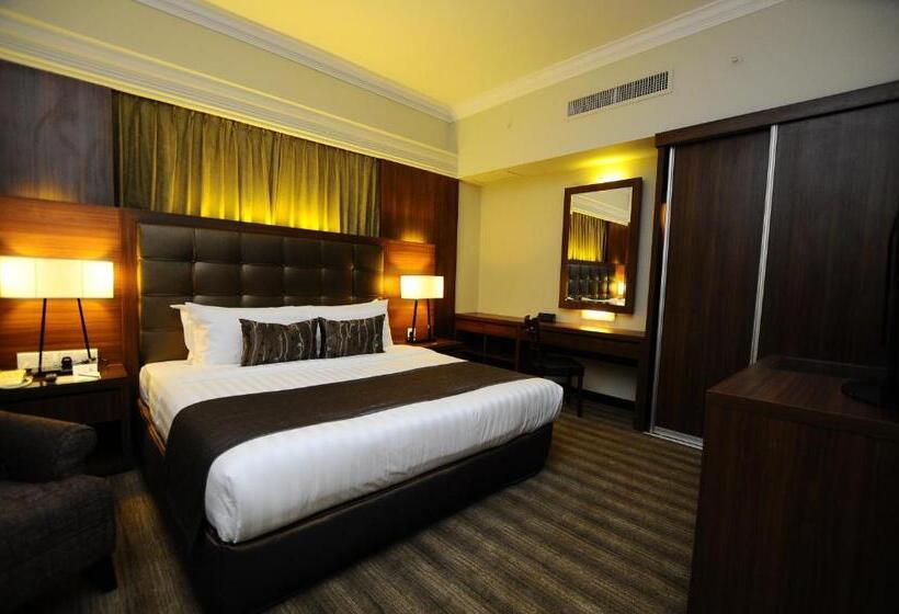 סוויטת ג'וניור, The Katerina