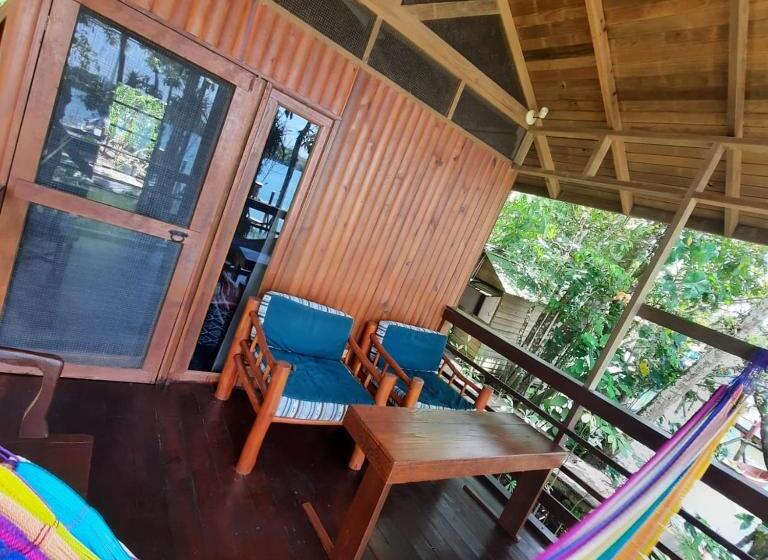 بانگلوی استاندارد, Tortugal Boutique River Lodge