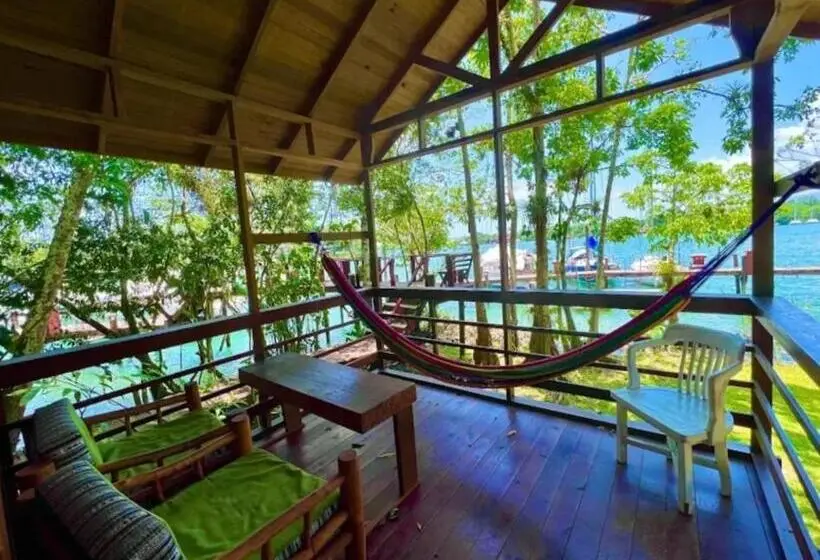 بانگلوی استاندارد, Tortugal Boutique River Lodge