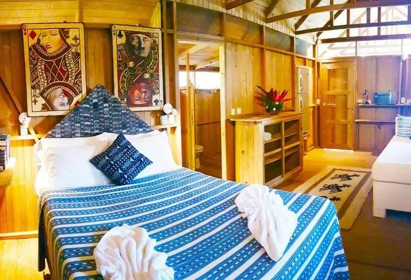 بانگلوی استاندارد, Tortugal Boutique River Lodge