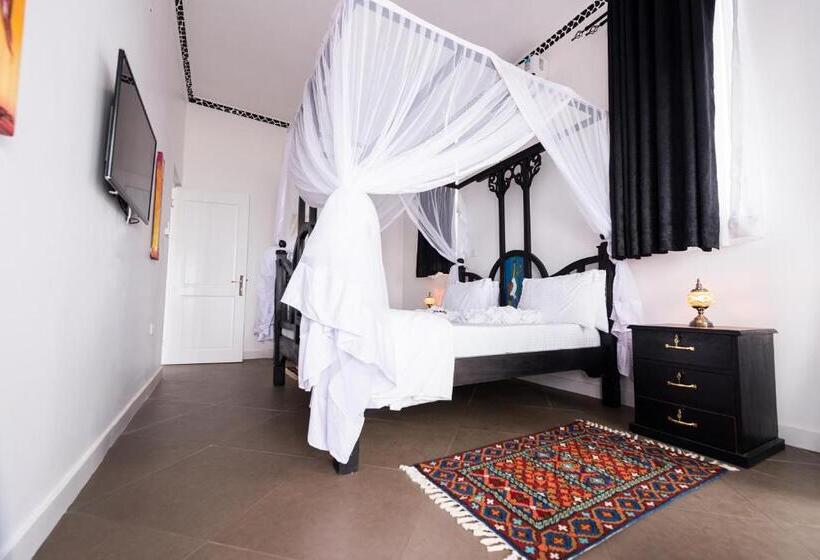 스위트 킹사이즈 침대, Sofia Sea View