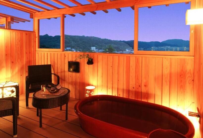 Habitació Estàndard, Kouragi