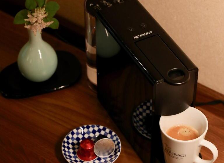 Habitació Estàndard Bany Compartit, Kouragi