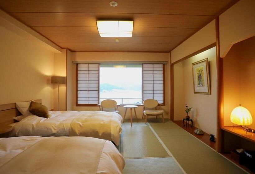 Habitació Estàndard Bany Compartit, Kouragi