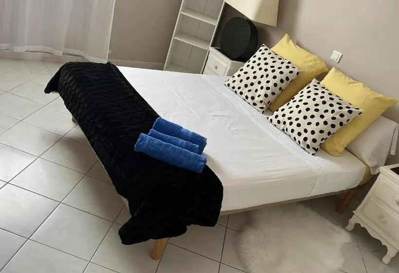 اتاق استاندارد با چشم‌انداز باغ, Chambre Amandier