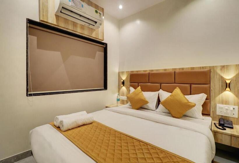 اتاق لوکس, Enigma Inn