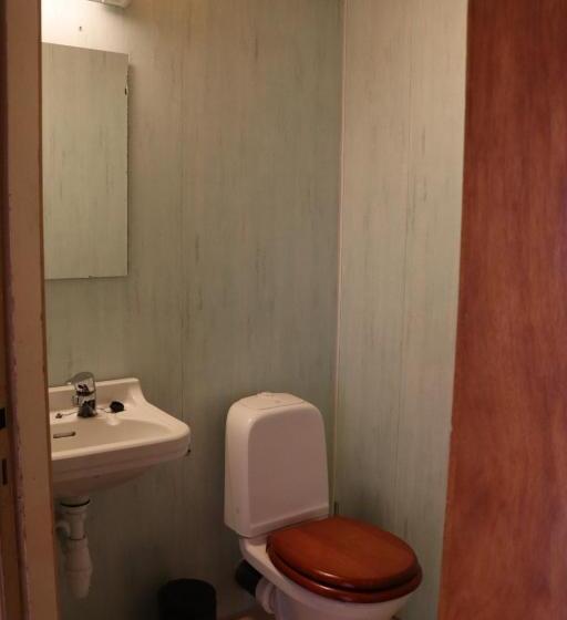 غرفة قياسية ثلاثية حمام مشترك, Gammelbutikken Gjestegiveri