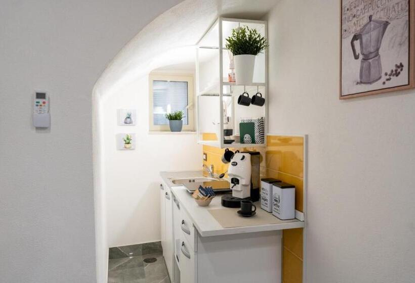 חדר סטנדרט לשלושה, Beb Sole