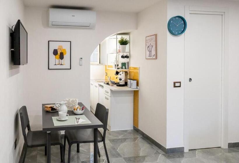 חדר סטנדרט לשלושה, Beb Sole