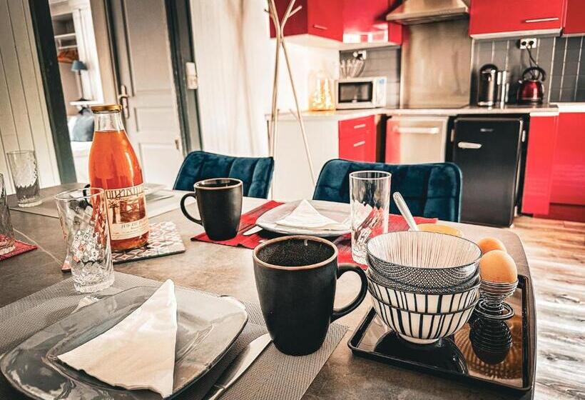 غرفة قياسية ثلاثية, Le 105, Honfleur