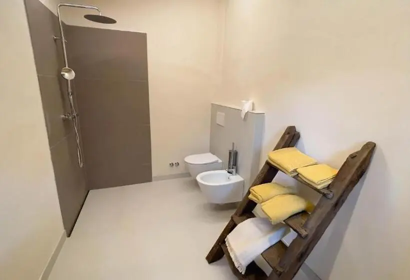 バルコニー付きスタンダードトリプルルーム, Agriturismo Mirtilla