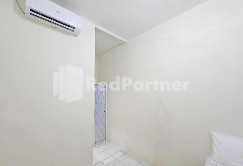 Standard Yhden Hengen Huone, Gedangan Indah Homestay Redpartner