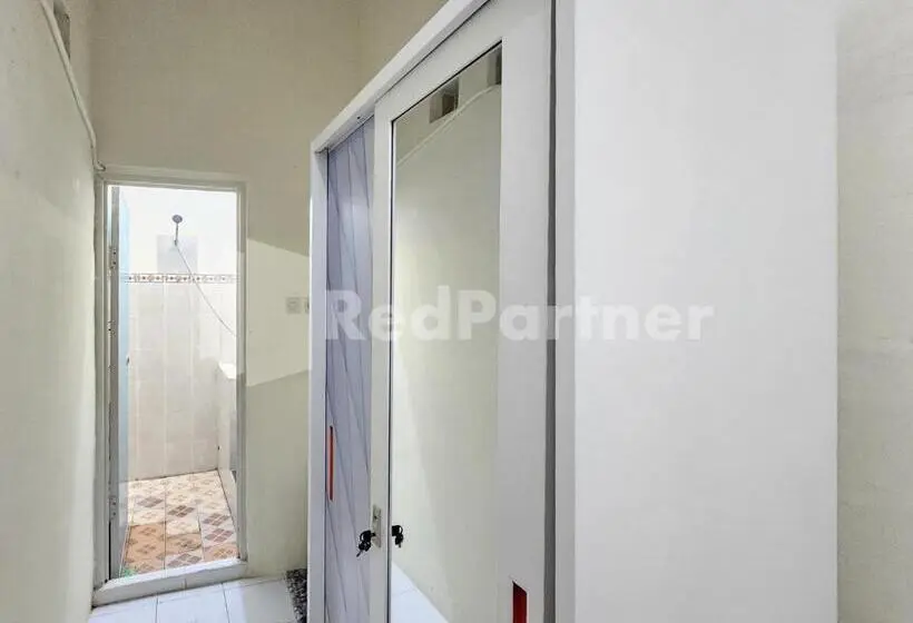 Standard Yhden Hengen Huone, Gedangan Indah Homestay Redpartner