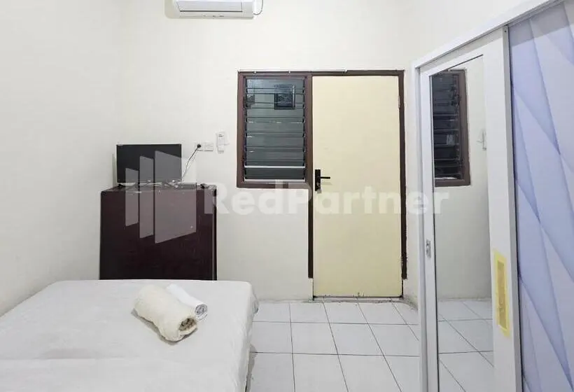 Standard Yhden Hengen Huone, Gedangan Indah Homestay Redpartner