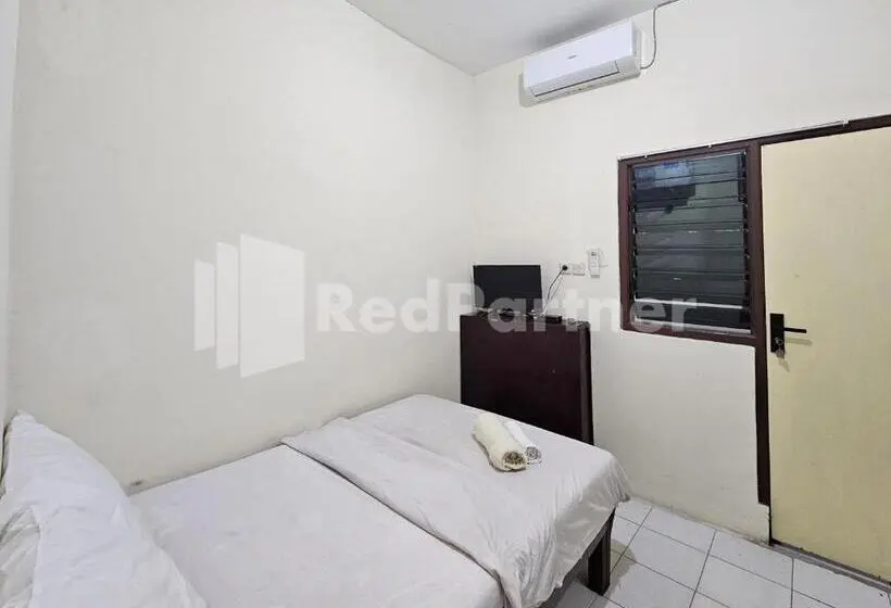 Standard Yhden Hengen Huone, Gedangan Indah Homestay Redpartner