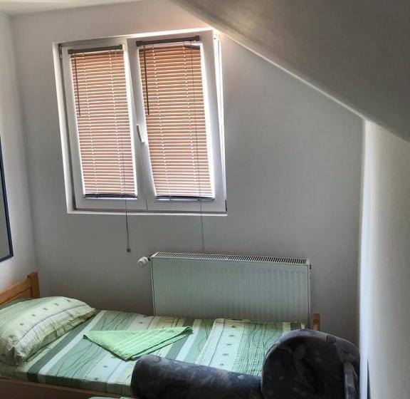 اتاق استاندارد, Guesthouse Djuro