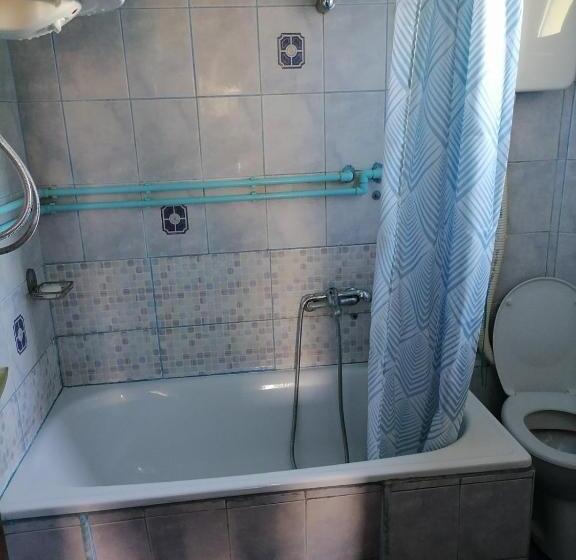 اتاق استاندارد سه نفره, Guesthouse Djuro