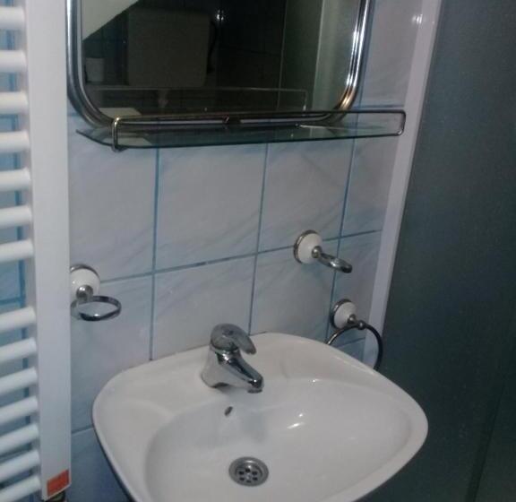 اتاق استاندارد چهار تخته, Guesthouse Djuro