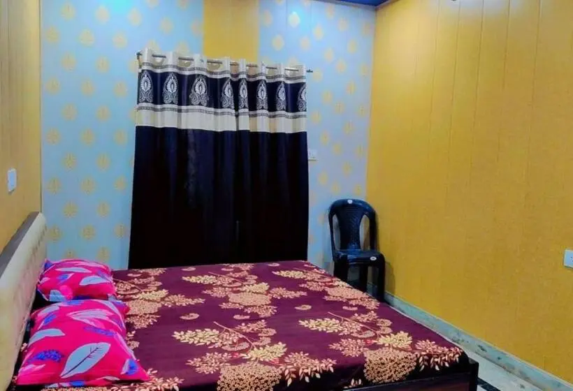 デラックスルーム, Shree Banke Bihari Atithi Bhawan
