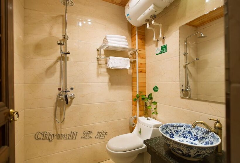 غرفة ديلوكس, City Wall Old House.ji Residence