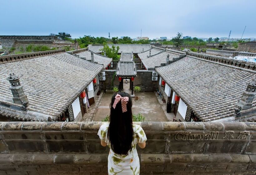 Romantic Room, City Wall Old House.ji Residence