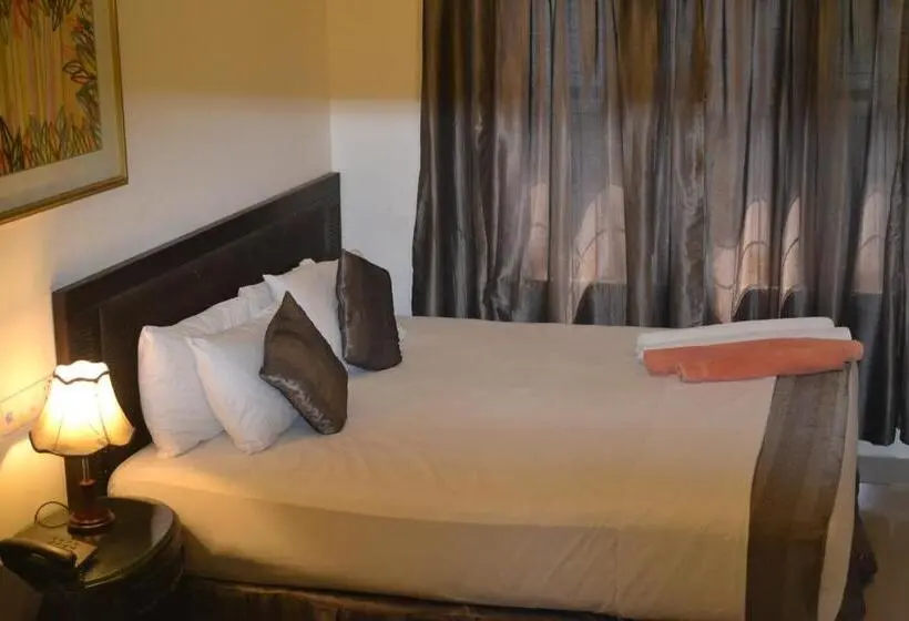 Standard Plus -huone, Green Grass Hotel & Restaurant