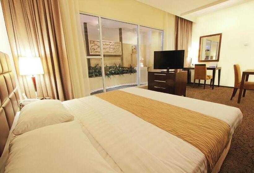 Полулюкс, Harmoni One Convention Hotel And Service Apartments