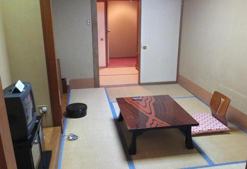 חדר סטנדרט יחיד, Akakura Wakui