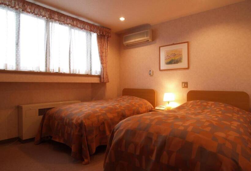 חדר סטנדרט יחיד, Akakura Wakui