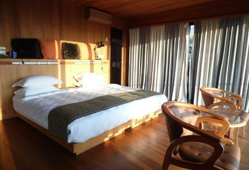 اتاق لوکس, Aythaya Monte Divino Lodge