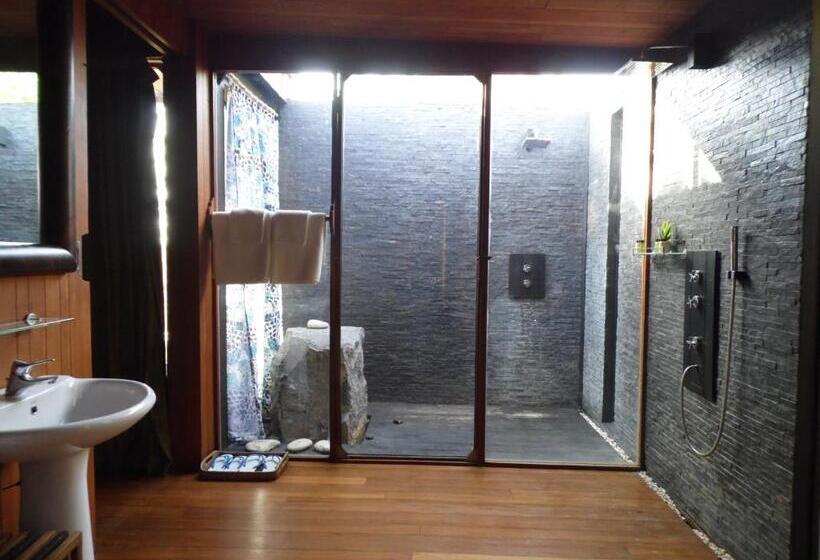 اتاق لوکس, Aythaya Monte Divino Lodge