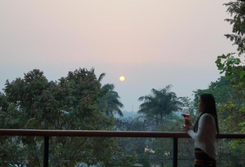 اتاق لوکس, Aythaya Monte Divino Lodge