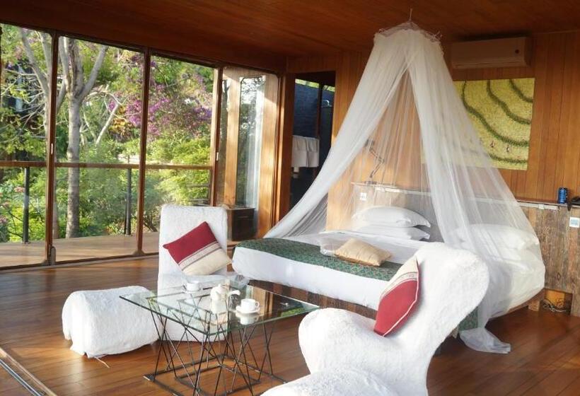 اتاق لوکس, Aythaya Monte Divino Lodge