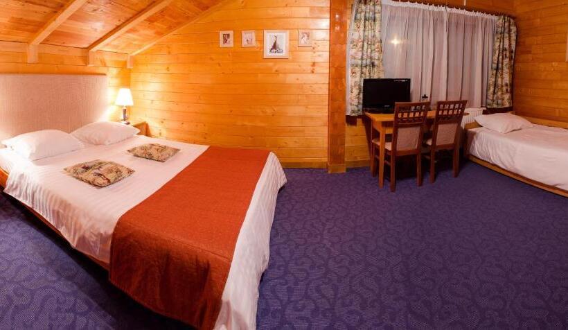 اتاق راحتی سه تخته, Chalet Mont Blanc