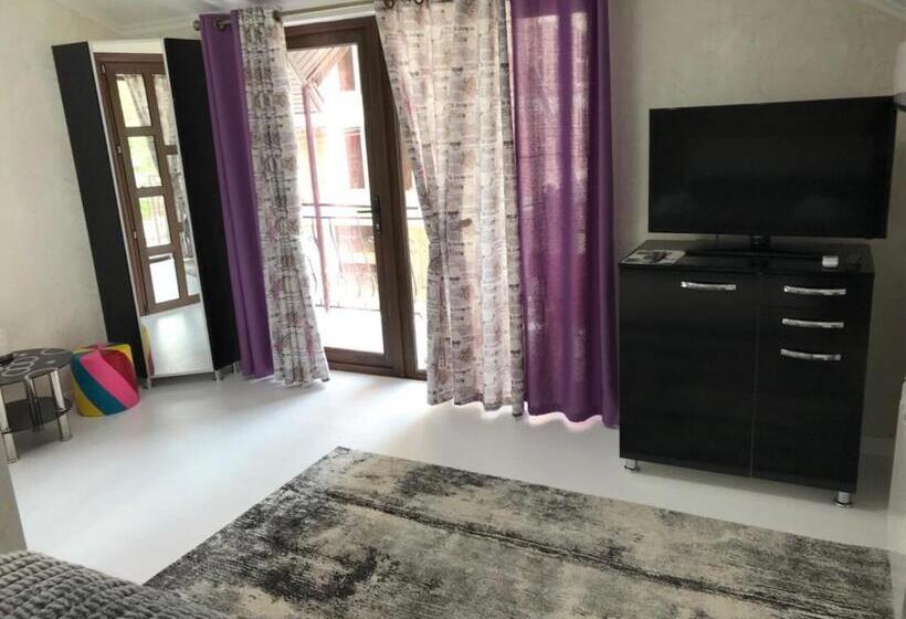 اتاق لوکس, Kalyan & Spa