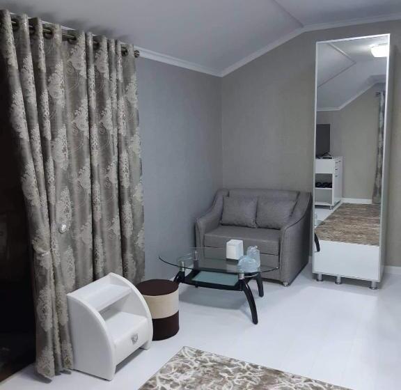 اتاق استاندارد سه نفره, Kalyan & Spa