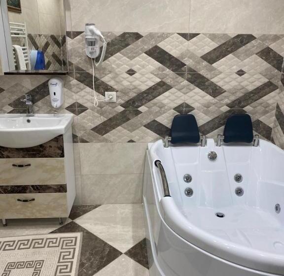 اتاق لوکس, Kalyan & Spa