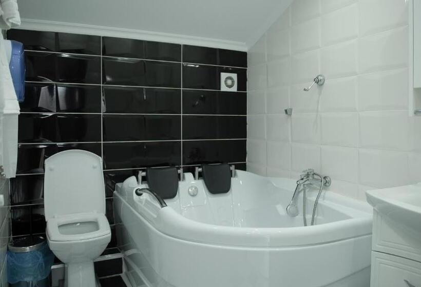 اتاق لوکس, Kalyan & Spa