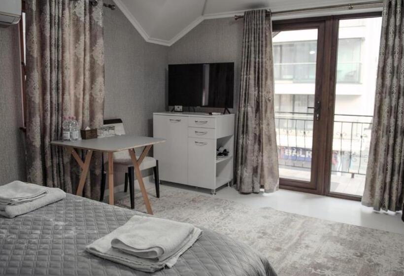 اتاق استاندارد سه نفره, Kalyan & Spa