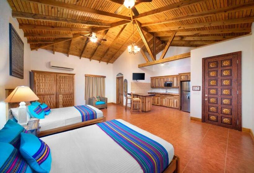 استودیوی لوکس, Mr. Tucan