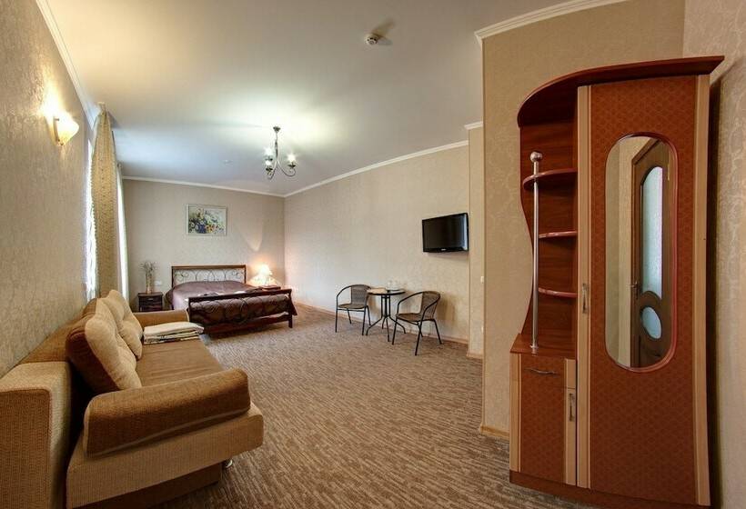 سوییت جونیور, Sofia