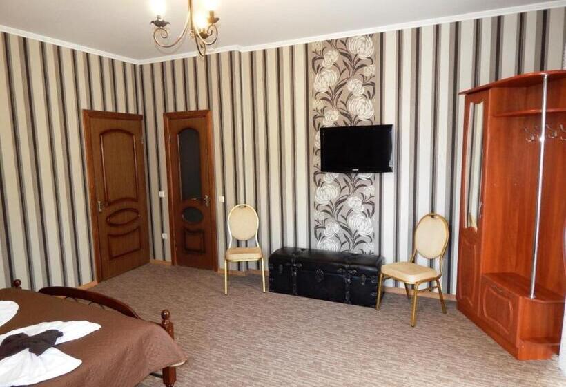 سوییت جونیور, Sofia