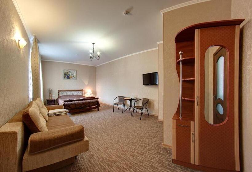 سوییت جونیور, Sofia