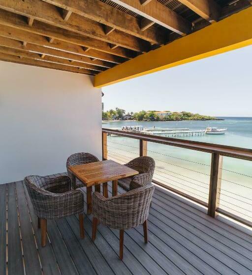 سوئیت با تخت بزرگ, The Beach House Boutique