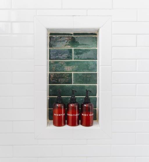 سوییت لوکس, The Beach House Boutique