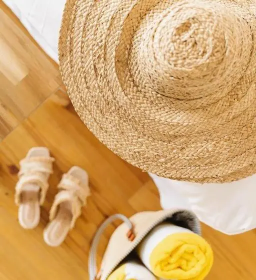 سوییت لوکس, The Beach House Boutique