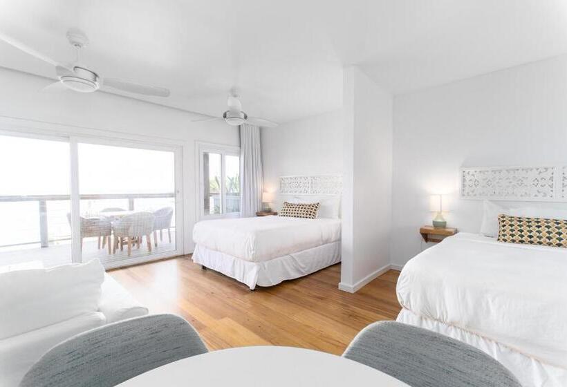 سوییت لوکس, The Beach House Boutique