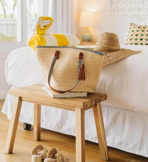 سوییت لوکس, The Beach House Boutique